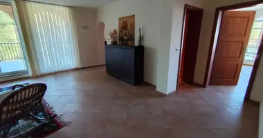 Квартира 3 спальни в Святой Влас, Болгария