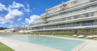 2 bedroom apartment in Estepona, Spain
