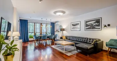 Wohnung 3 zimmer in Warschau, Polen