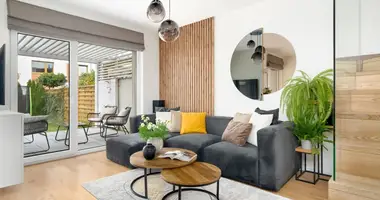 Dom w Dopiewiec, Polska