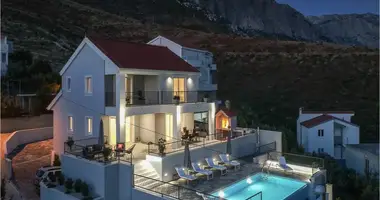 4 bedroom house in Croatia