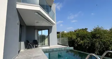 5 bedroom house in Kissonerga, Cyprus