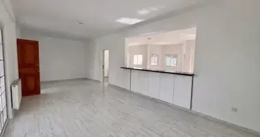 Дом 4 спальни в муниципалитет Ларнака, Кипр