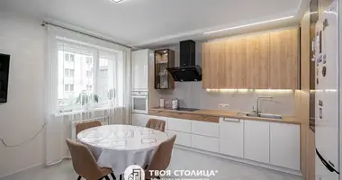 Wohnung 2 zimmer in Ratamka, Belarus