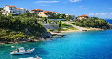 Hotel 730 m² in Megali Panagia, Greece
