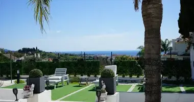 6 bedroom house in Dos Hermanas, Spain