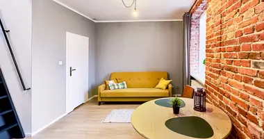 Квартира 2 комнаты в Лодзинское воеводство, Польша