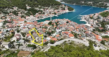 Участок земли в Opcina Pucisca, Хорватия