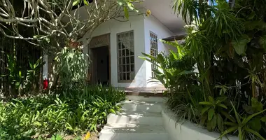 Villa 5 bedrooms in Lemukih, Indonesia