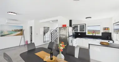 Casa 4 habitaciones en Vrh, Croacia