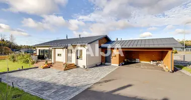 Casa 4 habitaciones en Raisio, Finlandia
