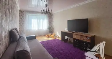 Apartamento 3 habitaciones en Muchaviecki sielski Saviet, Belarús