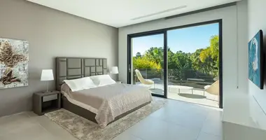 5 bedroom house in San Pedro Alcantara, Spain