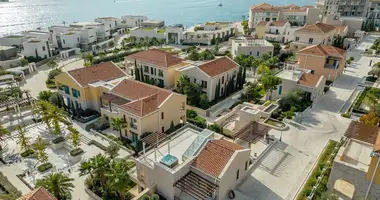 Villa 4 zimmer in Kumbor, Montenegro