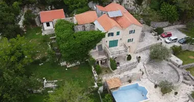 4 bedroom house in Radenovici, Montenegro