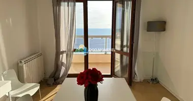 Квартира 2 спальни в Добра Вода, Черногория