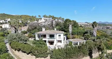 4 bedroom house in Manilva, Spain