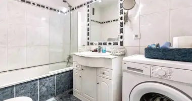 2 bedroom apartment in Miraverde, Spain
