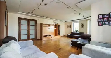 Apartamento 5 habitaciones en Minsk, Belarús