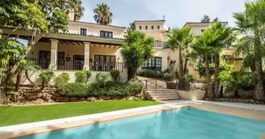 6 bedroom house in Spain