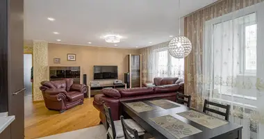 Apartamento 3 habitaciones en Minsk, Belarús