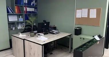 Büro 118 m² in Tirana, Albanien
