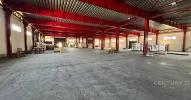 Propriété commerciale 3 000 m² dans Vaqarr, Albanie