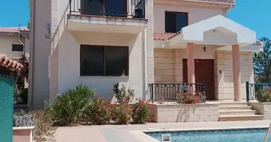 Maison 4 chambres dans Mouttagiaka, Chypre