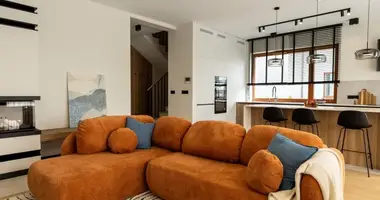 5 room house in Konstancin Jeziorna, Poland