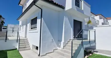 3 bedroom house in Manilva, Spain