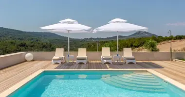 Villa in Gespanschaft Split-Dalmatien, Kroatien