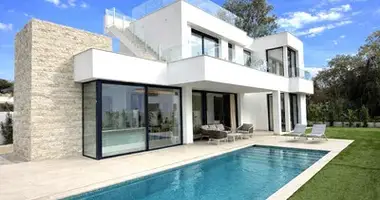 6 bedroom house in Estepona, Spain