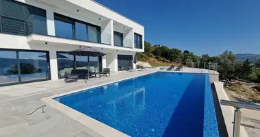Wohnung 9 Schlafzimmer in Tivat, Montenegro