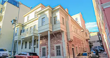 2 bedroom apartment in Beyoglu, Turkey