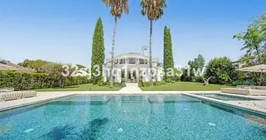 5 bedroom house in San Pedro Alcantara, Spain