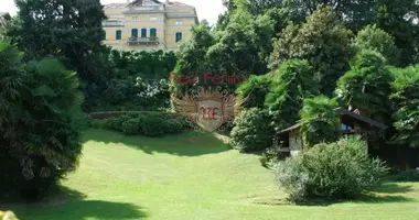 Mieszkanie 4 pokoi w Stresa, Włochy