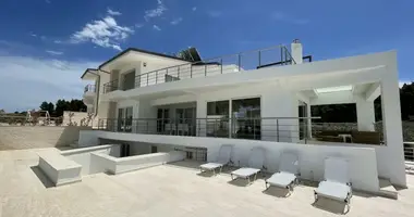 Villa 5 bedrooms in Kassandra Municipality, Greece