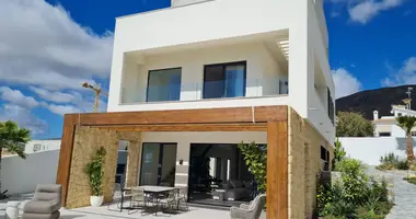 Villa 4 bedrooms in Finestrat, Spain