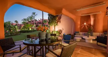 Apartamento 3 habitaciones en Estepona, Španjolska
