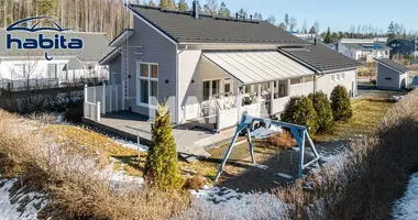 5 bedroom house in Jarvenpaa, Finland