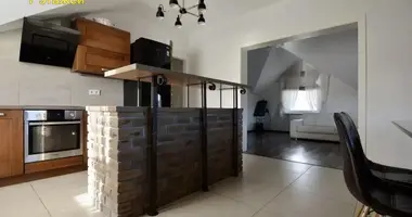 Квартира 4 комнаты в Ратомка, Беларусь