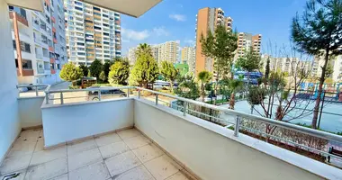Wohnung 4 zimmer in Mezitli, Türkei
