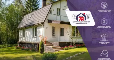 Dom wolnostojący w Bialarucki sielski Saviet, Białoruś
