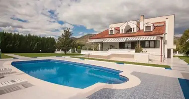 Haus 10 zimmer in Podgorica, Montenegro