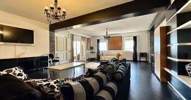 Apartamento 4 habitaciones en Budva, Montenegro