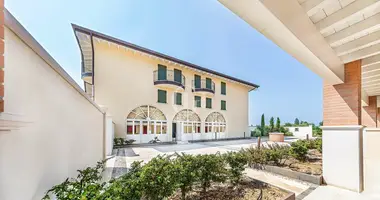 Вилла 6 комнат в Desenzano del Garda, Италия
