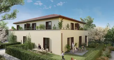 4 bedroom apartment in Gradignan, France