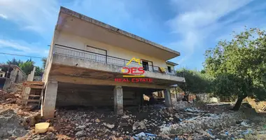 Maison dans Ilias, Albanie