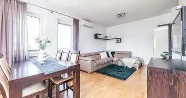 Квартира 2 комнаты в Варшава, Польша