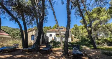 3 bedroom house in Mali Iz, Croatia